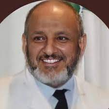 بسبب هذه المعجزة .. طبيب سعودي يكشف مفاجأة لماذا يفضل قسم التمرة الى نصفين قبل تناولها !