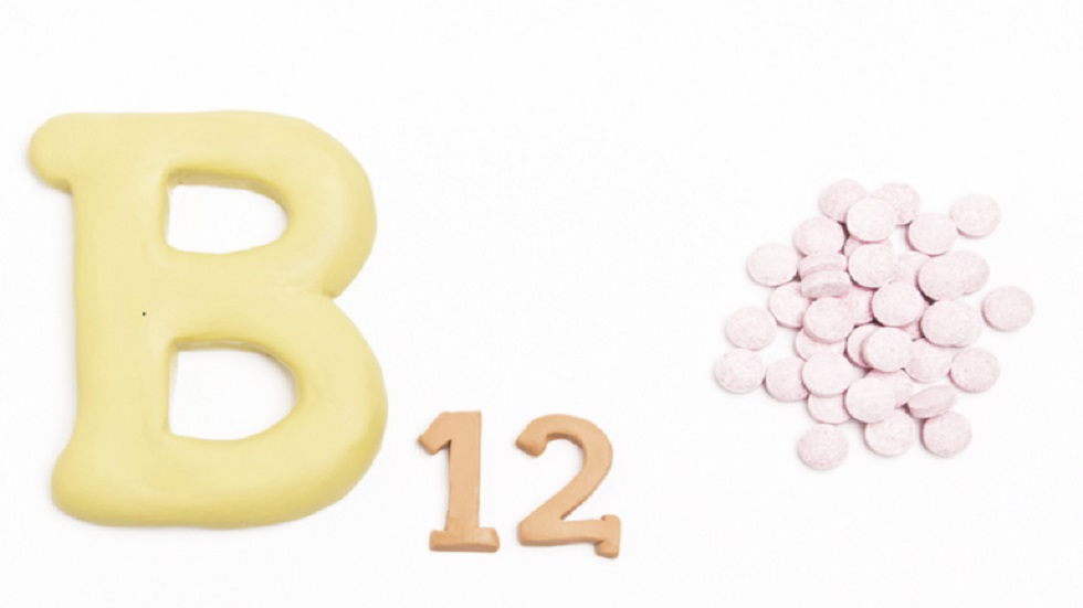  فيتامين B12