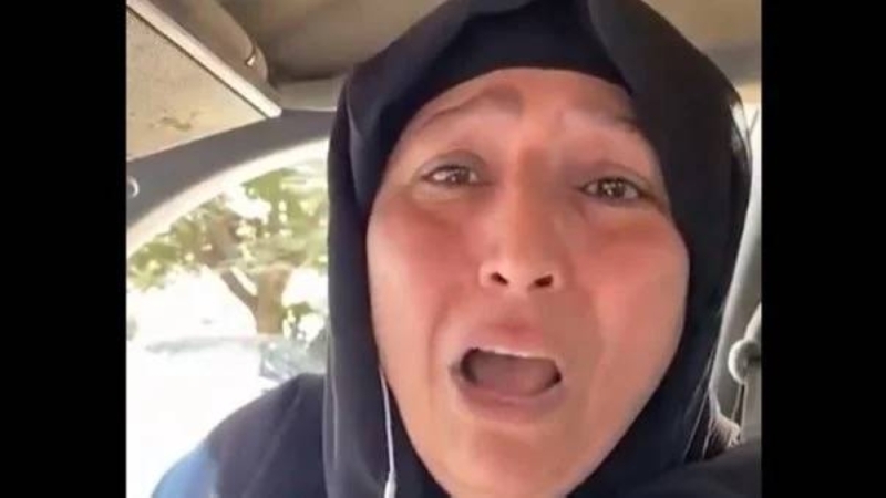 في هذه الدولة العربية..معاكسة فتاة تنتهي بإصابات خطيرة.. ووالدة المتهم: كان بيدافع عن نفسه