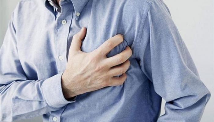 سم قاتل: هذا المشروب اليومي الشهير يهدد حياتك في منتصف العمر .. يسبب ازمات القلب والجلطات ويرفع مستويات الكوليسترول الضار | تعرف عليه 