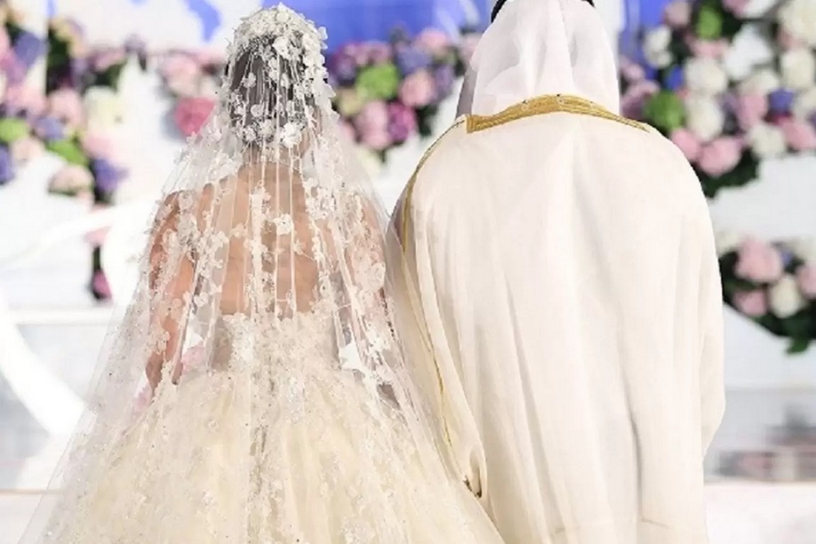 عريس متهور يجبر زوجته المراهقة على فعل هذا الشيء الكارثي طوال الليل حتى الشروق.. و النهاية كانت صادمة ولم تكن بالحسبان!!