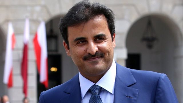 ابهرت الجميع بجمالها..زوجة تميم أمير دولة قطر تظهر بجانبه بدون حجاب .. أجمل من كل نجمات الخليج!! (شاهد)