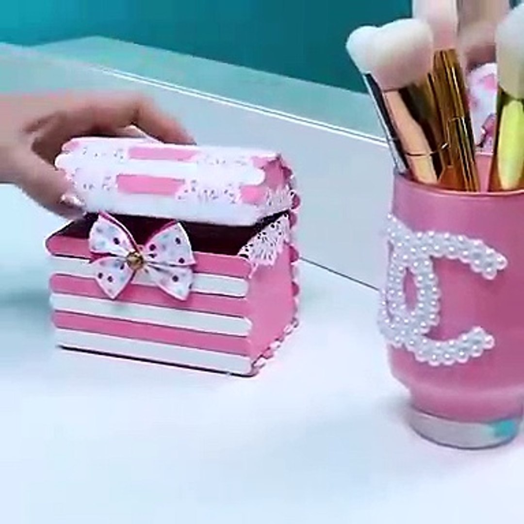 علبة مكياج