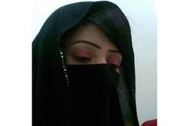 فجرت غضب واسع..سعودية حسناء تضع صورتها في مكان مخجل وغير لائق .. لن تصدق اين وضعت صورتها