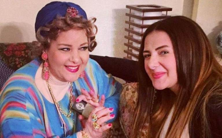 دنيا سمير غانم ووالدتها دلال عبدالعزيز