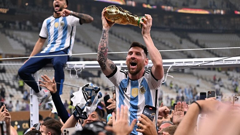 أموالا ضخمة يكسبها النجم ميسي من منصة إنستغرام بعد فوزه بكأس العالم .. هذا ما يحصل عليه في المنشور الواحد؟