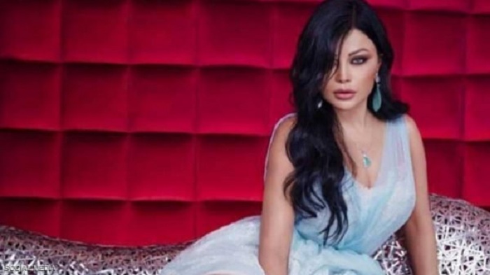 أثارت جنون الشباب .. الفنانة هيفاء وهبي تخرج من الحمام عارية وتكشف مناطق حساسة في جسدها جعلت الجميع في صدمة .. صور