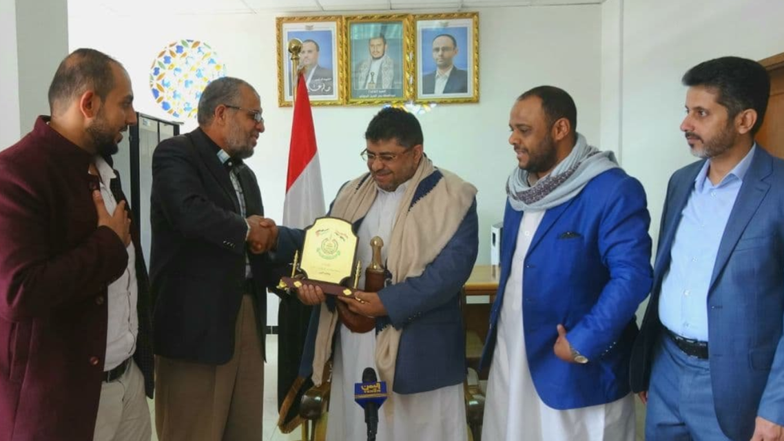 حماس تقاسم الحوثيين سرقة أموال اليمنيين واستحلال دمائهم 
