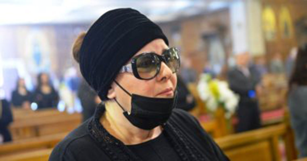  الفنانة دلال عبد العزيز