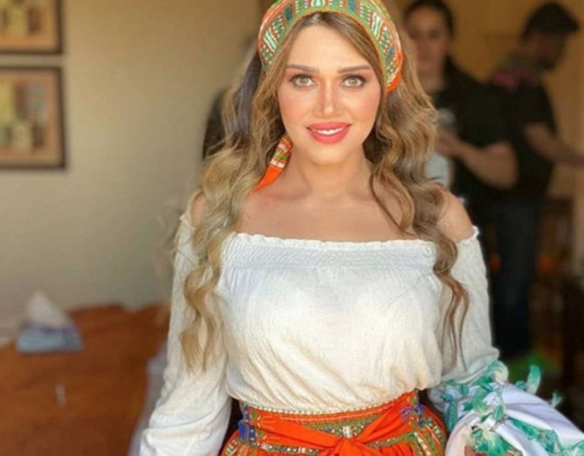 المذيعة نوليا مصطفى