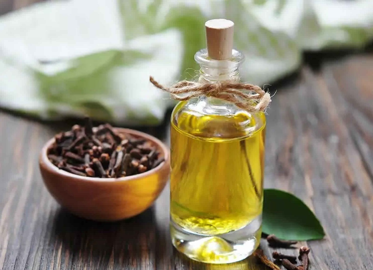 زيت الزيتون والقرنفل