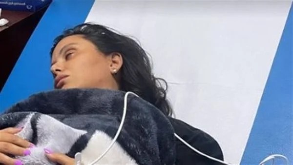 الفنانة دانا حمدان تنقل للمستشفى بعد تعرضها لوعكة صحية 