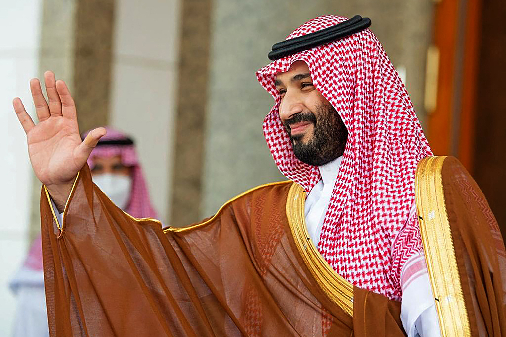 محمد بن سلمان يشعل مواقع التواصل بما فعله مع صاحب مطعم وصدم الجميع ..شاهد