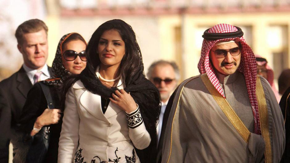 شاهد بالصور..اول ضهور لزوجة الوليد بن طلال اشعلت مواقع التواصل بجمالها الشديد.. جمالها فاق كل التوقعات
