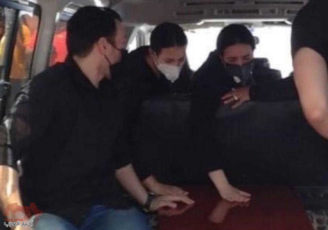 دنيا وأيمي في آخر وادع لوالدتهما