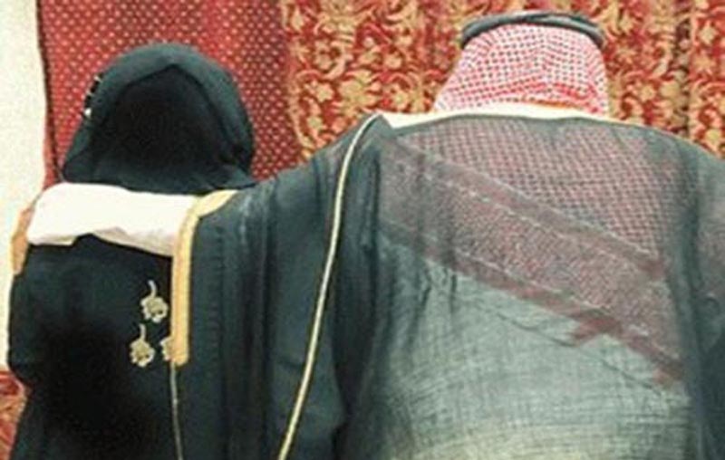 حسناء سعودية في عمر الزهور.. أجبرها والدها على الزواج من ستيني وما حدث ليلة الزفاف لايستوعبة رجل ولا امرأة