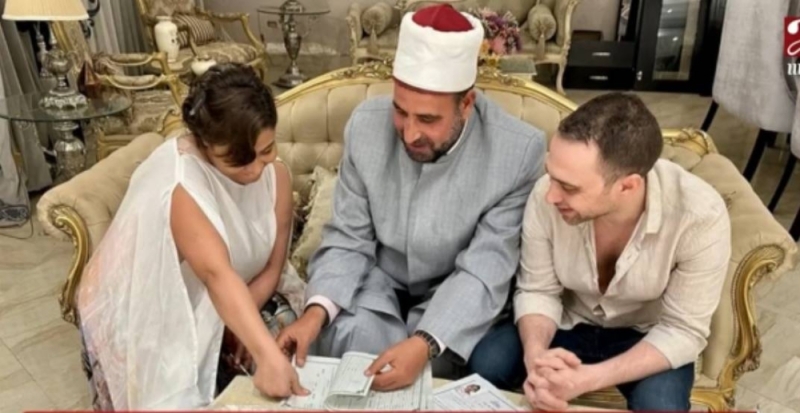 شاهد.. شيرين تفاجىء الجمهور بعقد قرانها على حسام.. وتعلق :كان معمولنا حاجة وربنا فكهالنا..تفاصيل مفاجئة