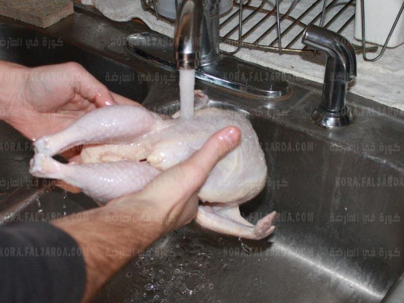 طريقة غسل الدجاج الصحيحة