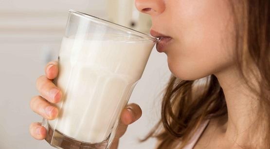 سم قاتل .. احذر شرب الحليب بهذه الطريقة