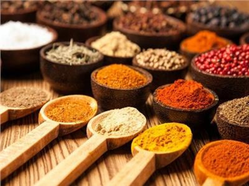 نوع من التوابل يعد الأفضل طبياً ..  ينهي حموضة المعدة ويوقف الالتهابات ويجعل إسنانك ناصعة البياض كاللؤلؤ
