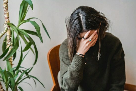 تخلص من القلق والاكتئاب بطريقة لم تعرفها من قبل .. 5 أطعمة تفي بالغرض ولا  حاجة للدواء !