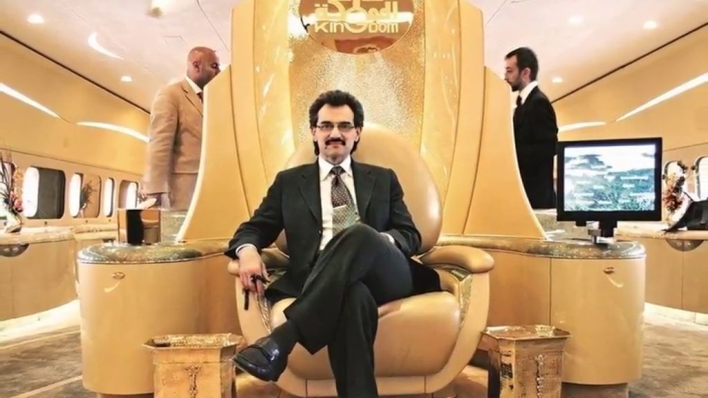 فخامة تسحر العيون وتدهش العقول..طائرة الوليد بن طلال الاغلى في العالم تبهر الجمهور !! شاهد الصور