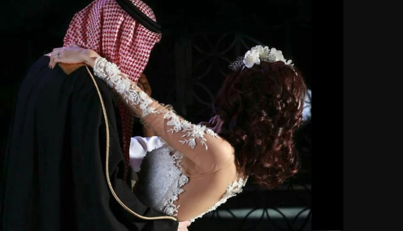 لأول مرة في السعودية..عريس في ليلة دخلته فاجىء الجميع و اعاد عروسته الى أهلها وامهلهم ايام فقط!.. لن تصدقوا ماذا اكتشف!