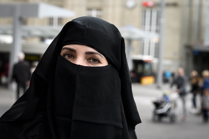 منقبة - ارشيف
