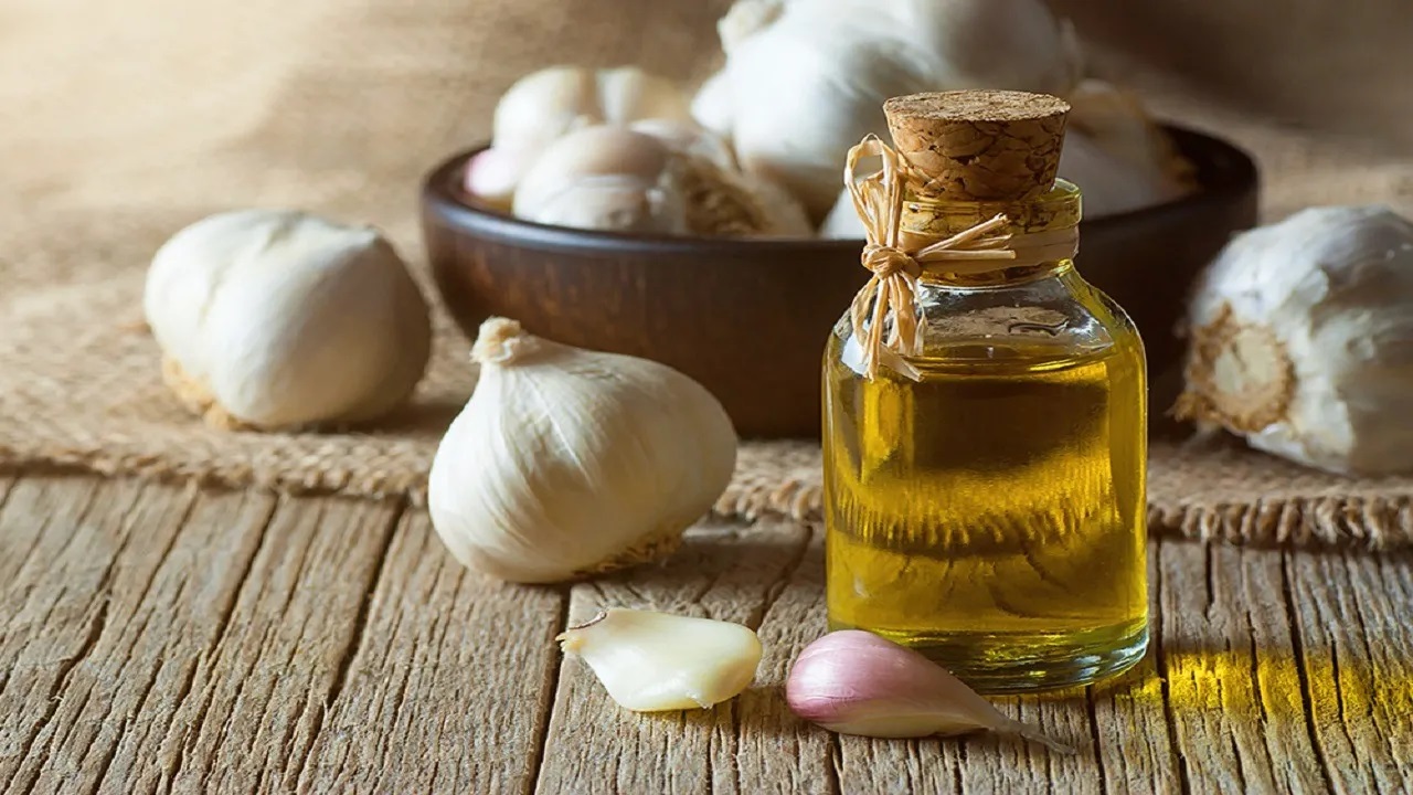 زيت الزيتون والثوم
