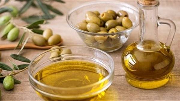 تناول ملعقة واحد من زيت الزيتون على معدة فارغة وشاهد  النتيجة بنفسك خلال وقت قصير ستندهش من مفعولها المذهل!