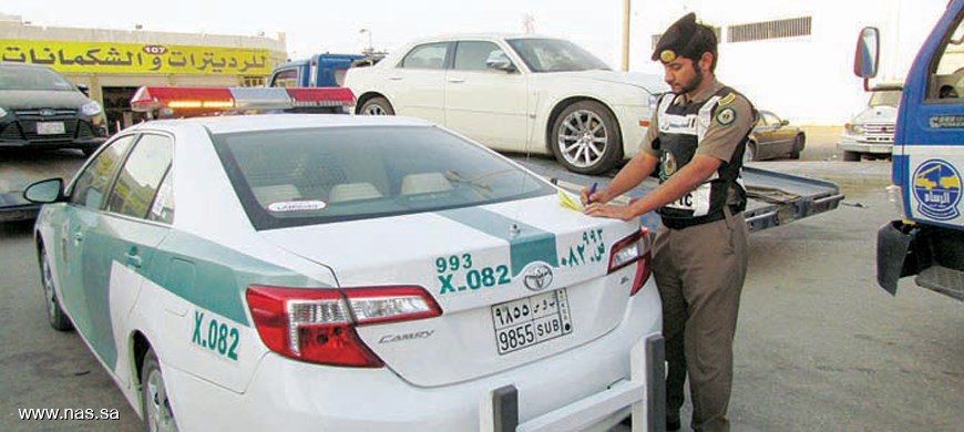 الأمن السعودي يصعق الجميع بعد تفتيش سيارة لشباب سعودي فوجدوا كارثة غير متوقعة.. صورة