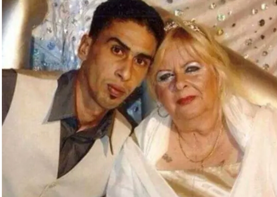 امرأة مسنة تتزوج بشاب عشريني مصري وفي ليلة الدخلة حدثت الكارثة المروعة للعروس !
