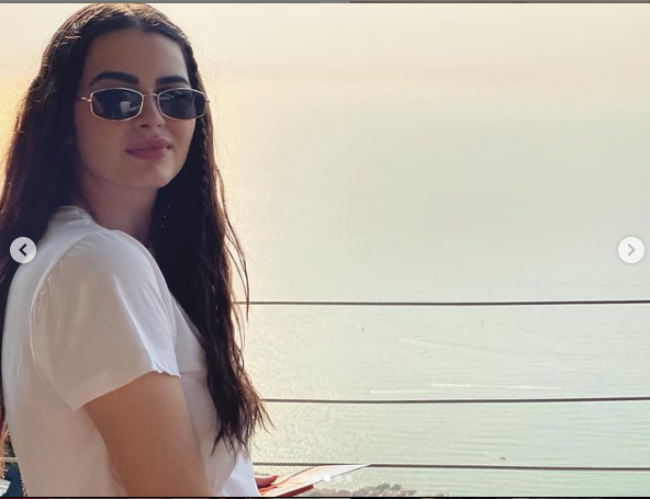 الفنانة هنادي مهنا 