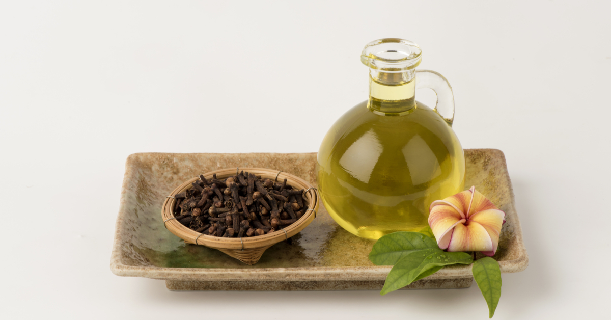 طرق جبارة لإستخدام القرنفل وزيت الزيتون هتخلي زوجك يعشقك بجنون.. تعرفي عليها واستمتعي بحياتك حتى لو كان عمرك فوق الخمسين؟