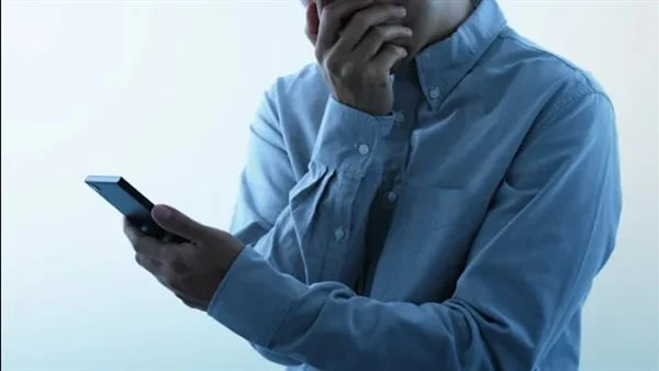 بغرض ابتزازه: تسلل لمنزل مديره و وضع كاميرا مراقبة سرية في غرفة النوم .. وحين شاهدها اكتشف الصدمة الكبرى التي لم يكن يتوقعها؟.. تفاصيل مثيرة