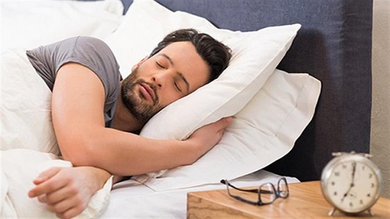 احذر قبل فوات الاوان ..هذه العادة خلال النوم تصيبك بتصلب الشرايين!!