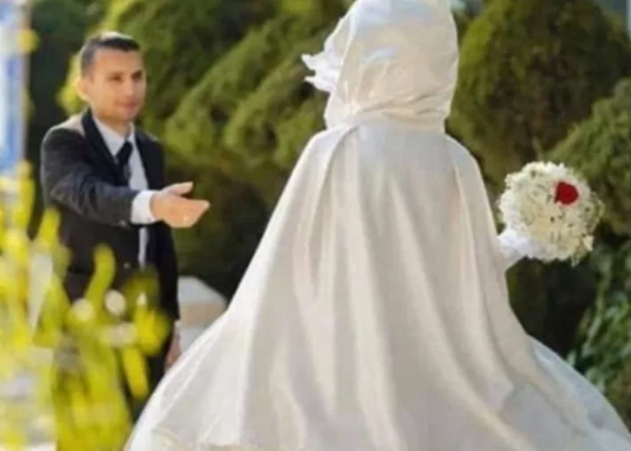 علامات الساعة تظهر:  أم تسمح لابنتها المراهقة الحسناء بالزواج من اخوها.. وفي ليلة الدخلة كانت الصدمة الكبرى التي صعقت الام !! 