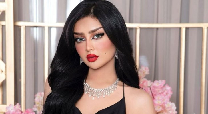 صورة فاضحة .. شاهد السعودية مروج الرحيلي في جلسة تصوير جريئة جداً تشعل المملكة