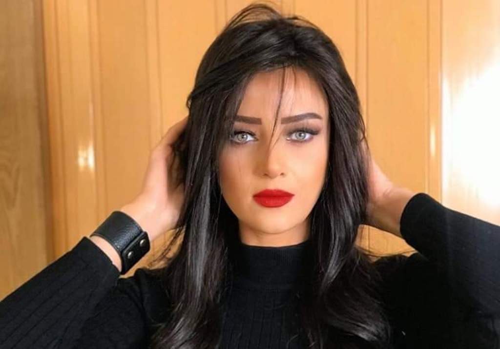  الإعلامية رضوى الشربيني