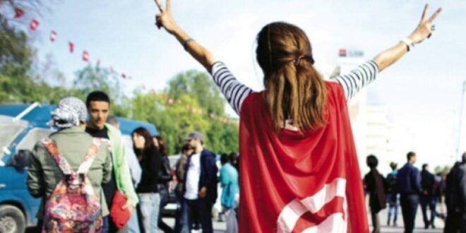 صدق أو لاتصدق ..دولة عربية تصدم العالم وتتيح للمرأة الزواج بأكثر من رجل.. وهذه اول امرأة تعلن تطبيق ذلك(شاهد)