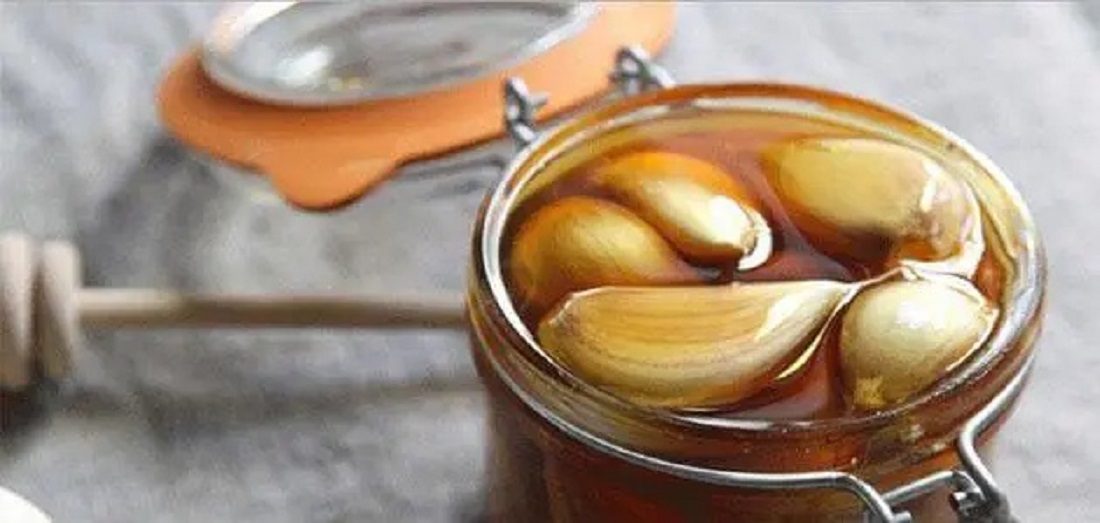 العسل والثوم