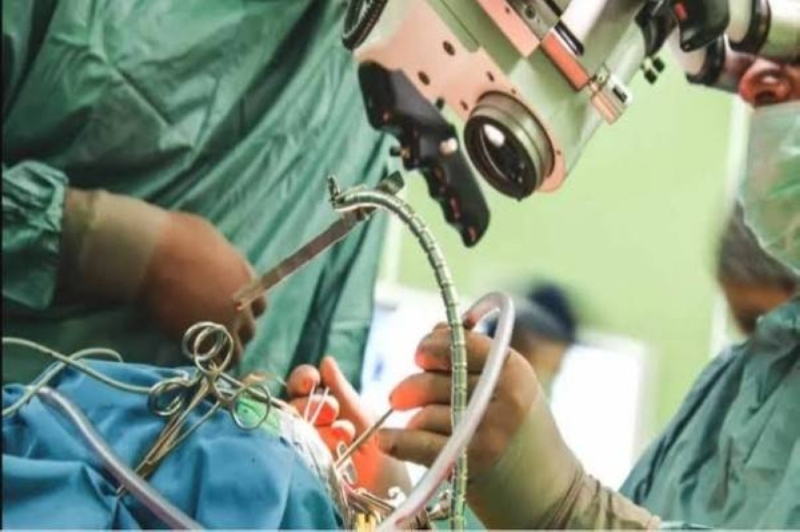 السعودية : طفلة عمرها 3 سنوات تذهب للمستشفى برفقة أسرتها لمعاناتها من الاختناق.. وبعد فحصها كانت المفاجأة! -صورة