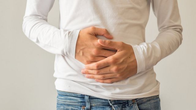 اذا كنت تعاني من الإمساك .. تجنّب تناول هذه الأطعمة فوراً .. خطر قاتل