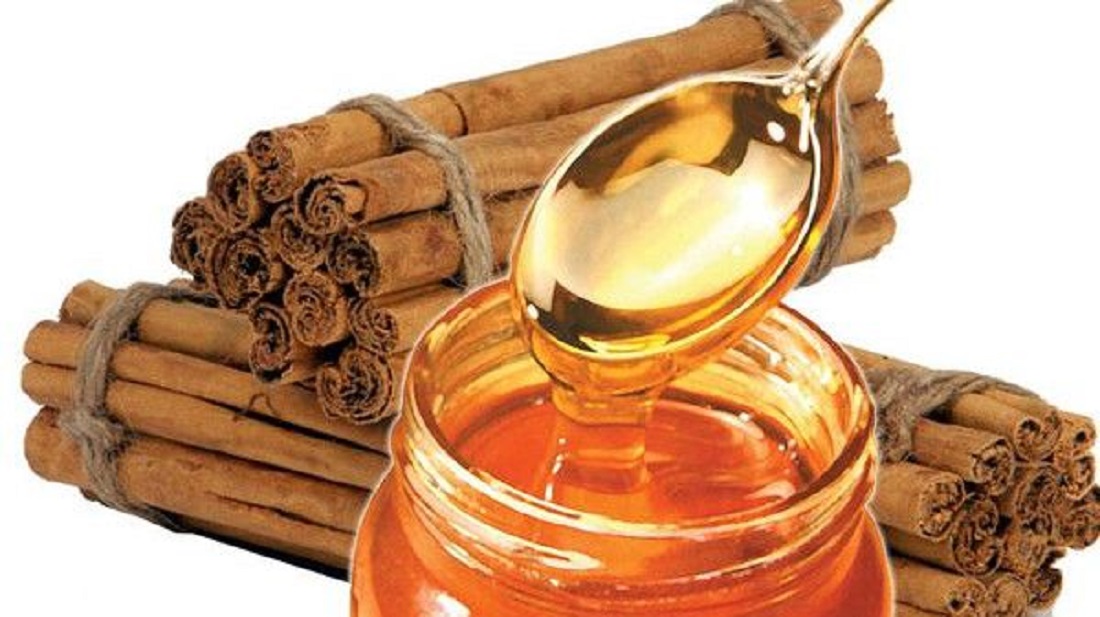 قرفه مع العسل