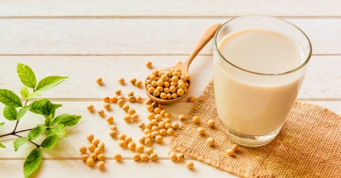 احذر هذا المشروب اليومي الشهير  .. يرفع مستوى الكوليسترول في الدم بشكل هستيري