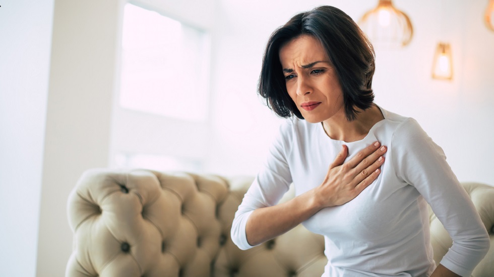  أعراض النوبة القلبية لدى النساء 