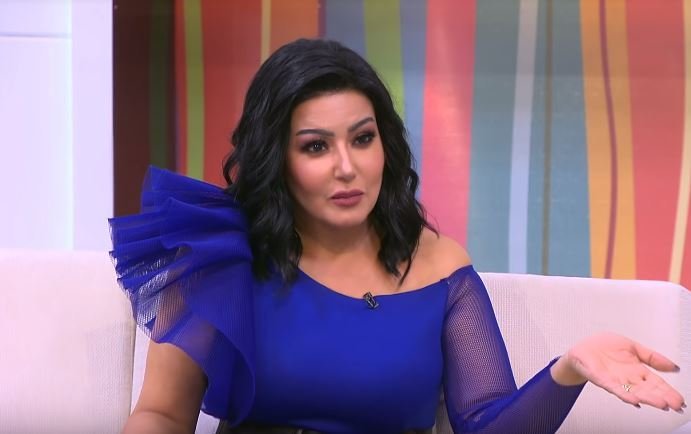 عندما سألوا النجمة سمية الخشاب عن سبب طلاقها من جميع الرجال فكشفت  بدون خجل ما كانوا يطلبونه منها كل ليلة !