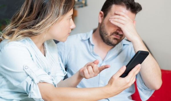 للمقبلين على الزواج.. إليكم 4 أطعمة احذروا تناولها في ليلة الزفاف حتى لو كنتم ستموتون من الجوع..تعرف عليها
