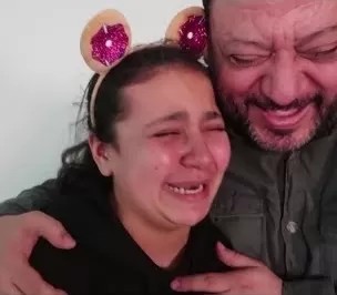 جنى مقداد تبكي بحرقة