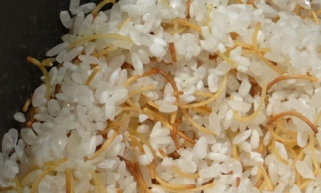 الأرز مع المكرونة